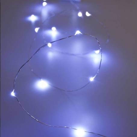 Guirlande lumineuse LED blanc froid maison