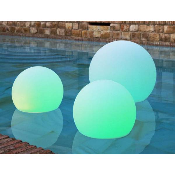 Boule lumineuse flottante solaire et rechargeable pour piscine BULY 20 blanche LED RGBW IP68 étanche extérieur