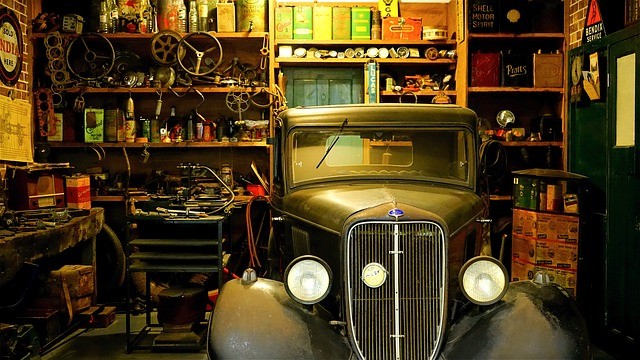 Quel est le meilleur type d'éclairage pour un garage? - STKR Concepts