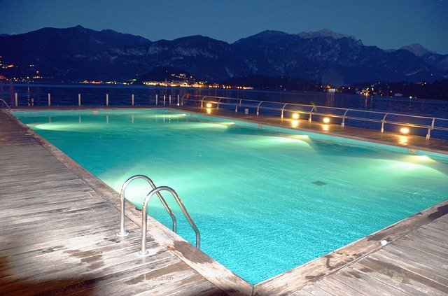 Eclairage piscine - Piscines de France