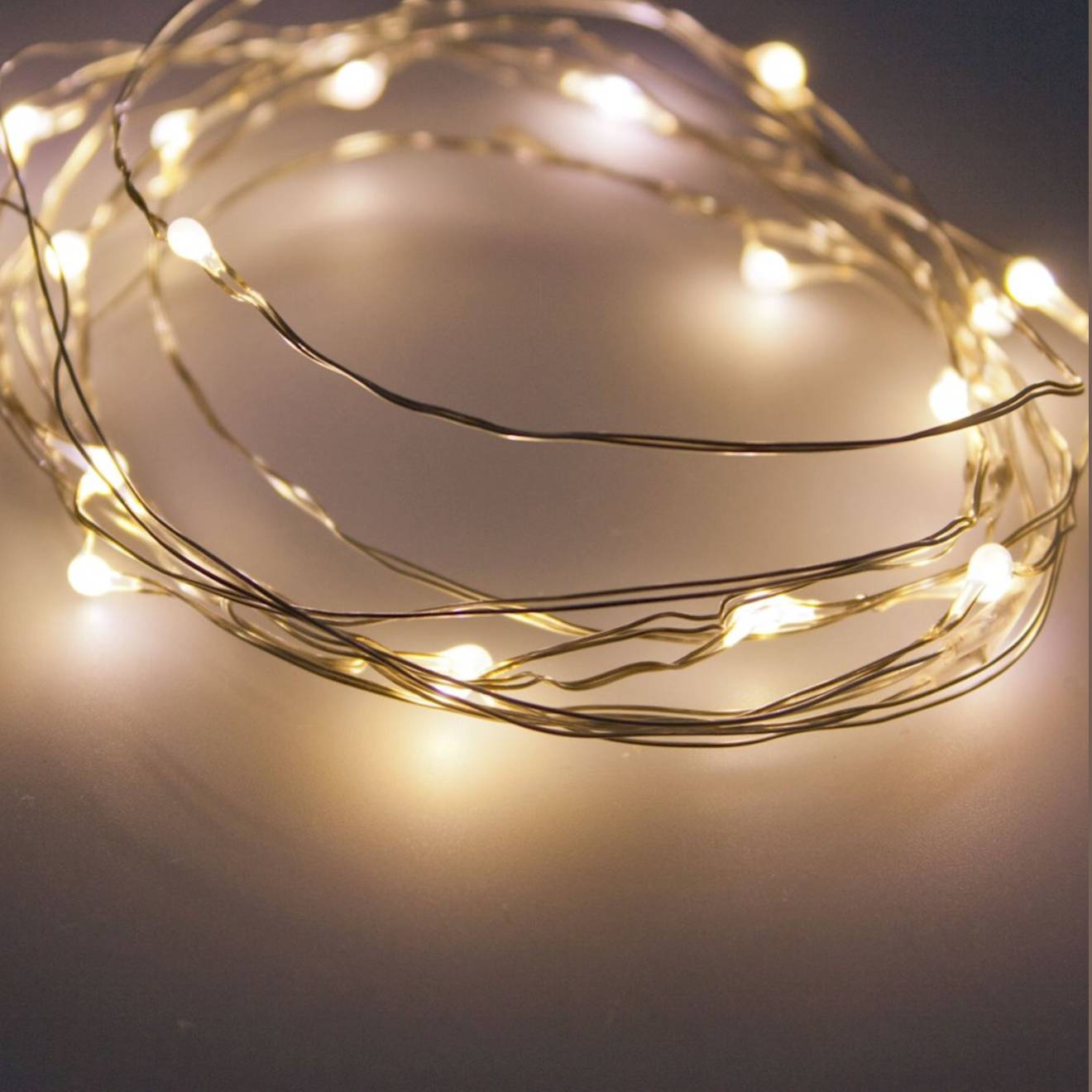 Guirlande LED Câble à Piles 1m Blanc Chaud avec Minuterie - Ledkia