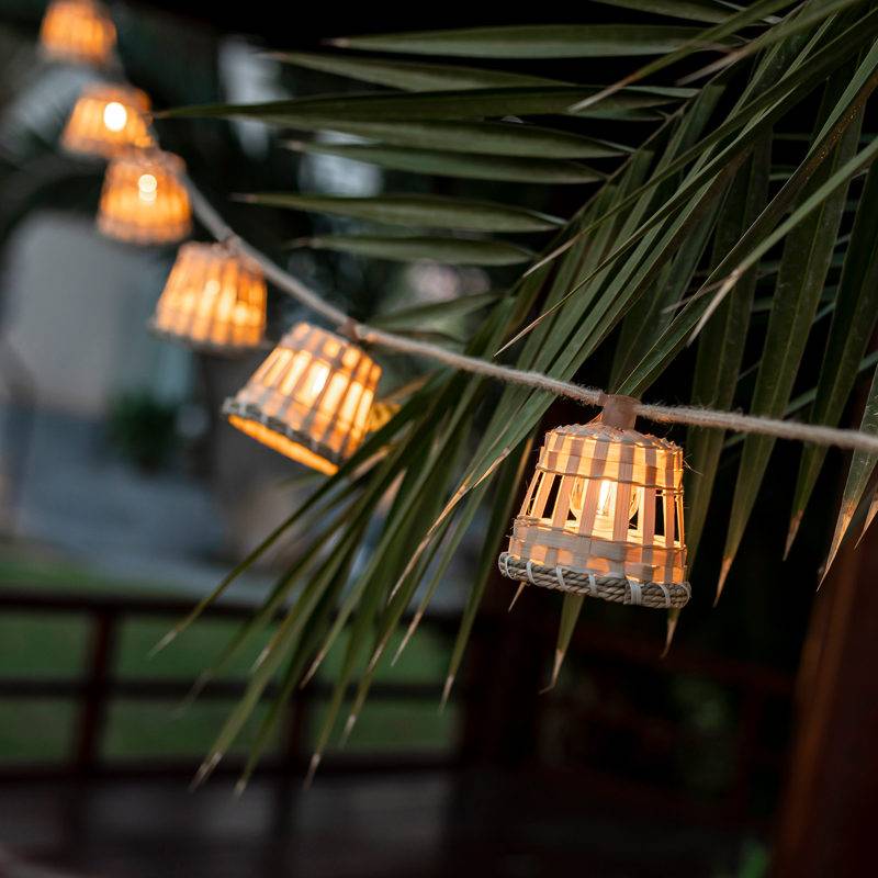 Guirlande lumineuse bambou et rotin solaire et rechargeable 5M