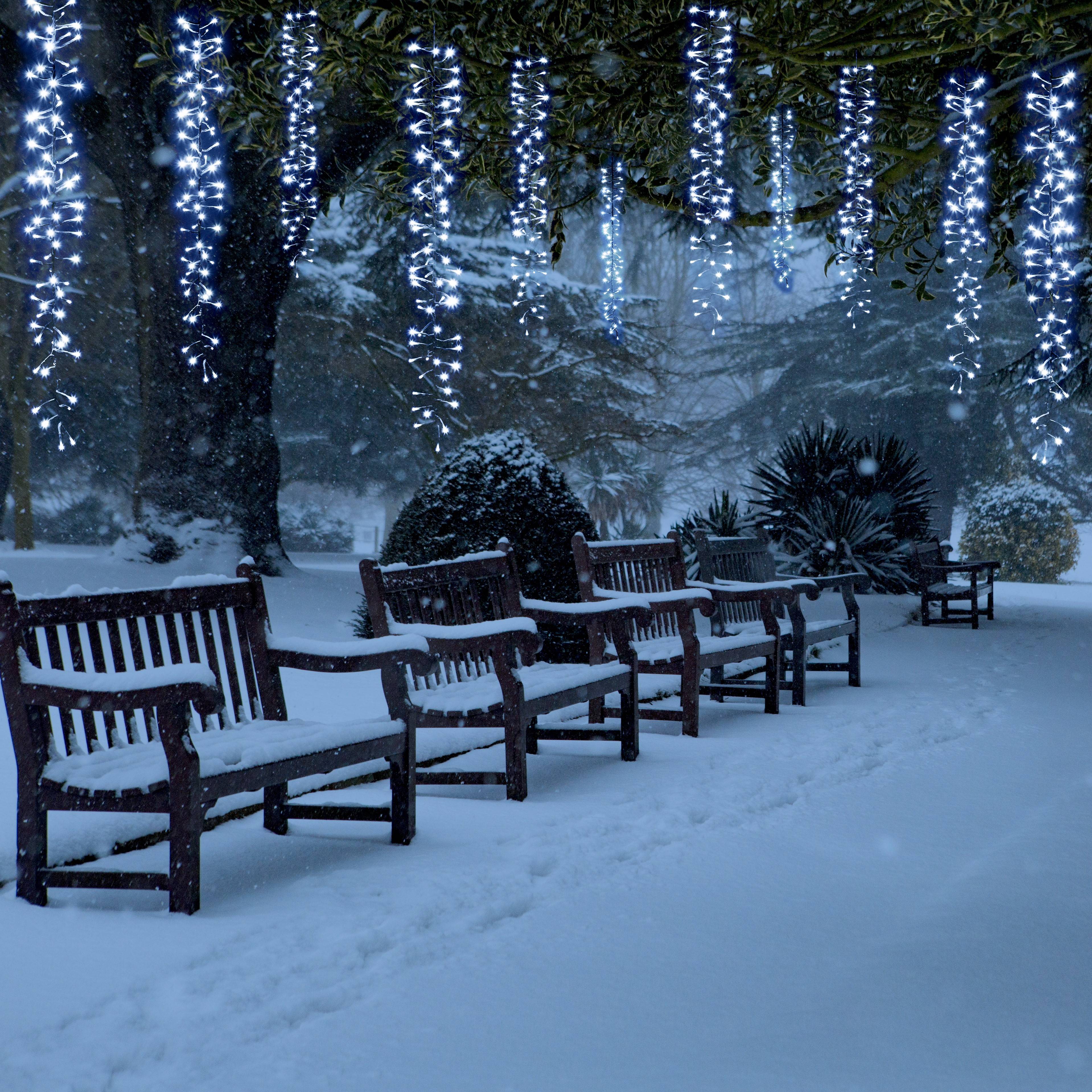 Guirlande suspendue grappes lumineuses chute de neige H80cm blanc froid